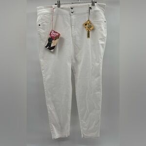 Hybrid & Company Denim Woman White Slim Tech Skinny Leg Jeans Sz 22W